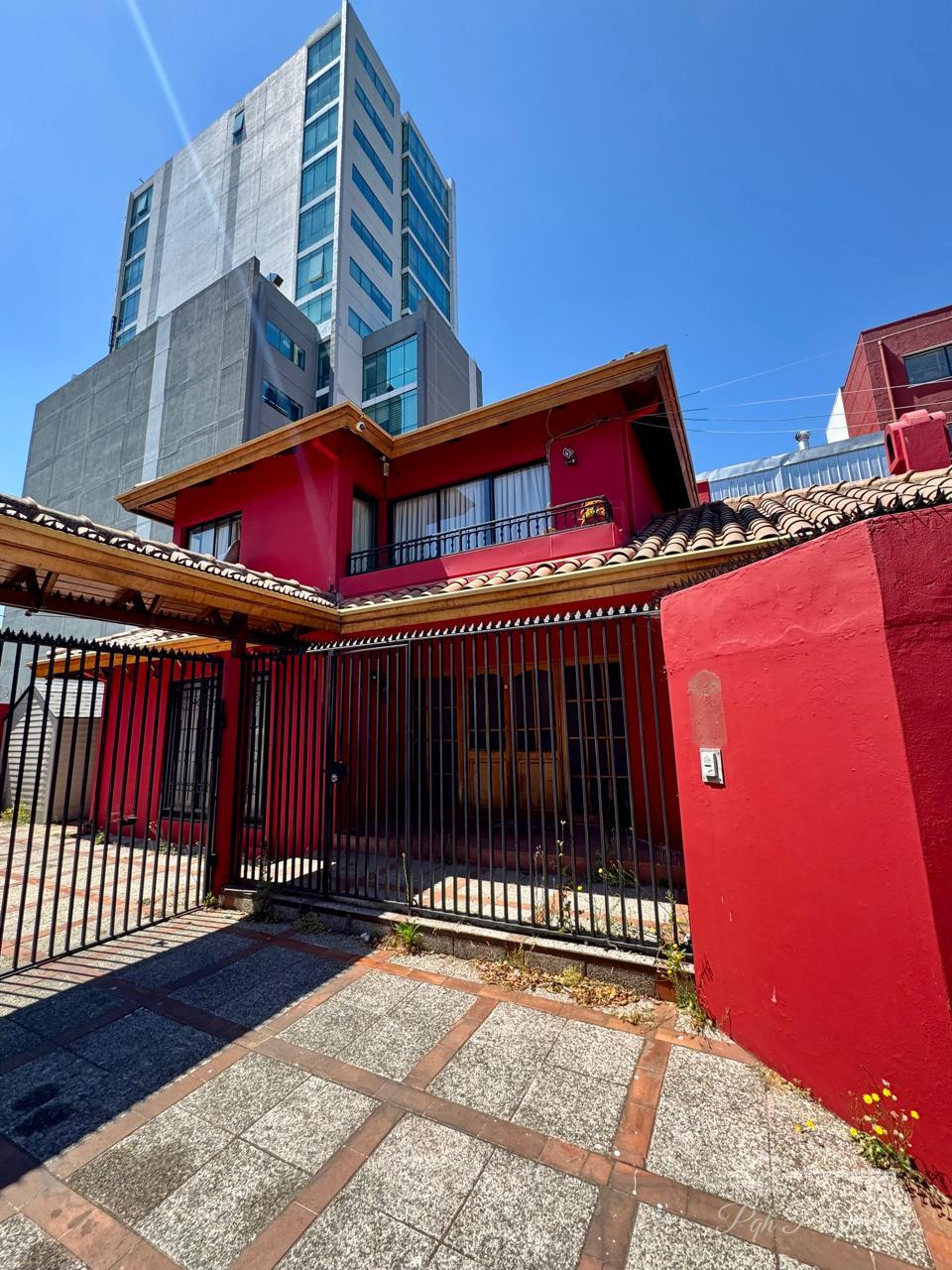 Casa, 6 dormitorios, 4 baños